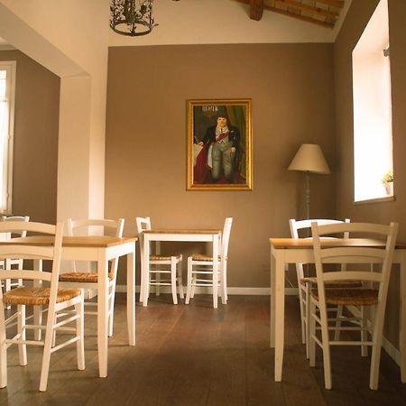 Bed and Breakfast Il Bianconiglio R&B Carraie Екстер'єр фото