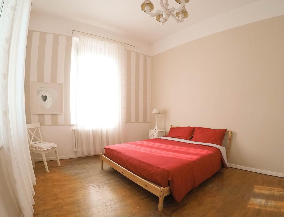Bed and Breakfast Il Bianconiglio R&B Carraie Екстер'єр фото